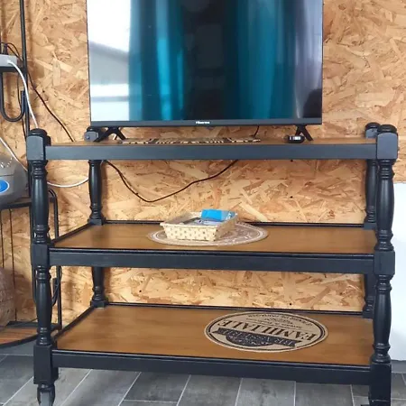 Location Saisonnière Bord De Mer. Appartement *