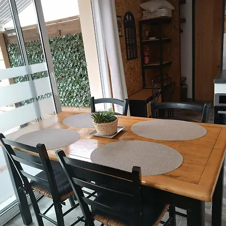 Location Saisonnière Bord De Mer. * Saint-Michel-Chef-Chef