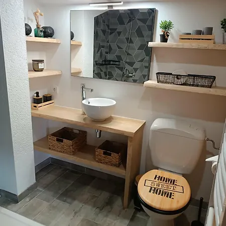 Appartement Location Saisonnière Bord De Mer. Saint-Michel-Chef-Chef